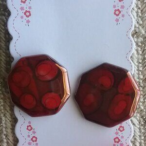 Retro 80s Clip-On Earrings Dark Red Mottled Pattern - Ceramic